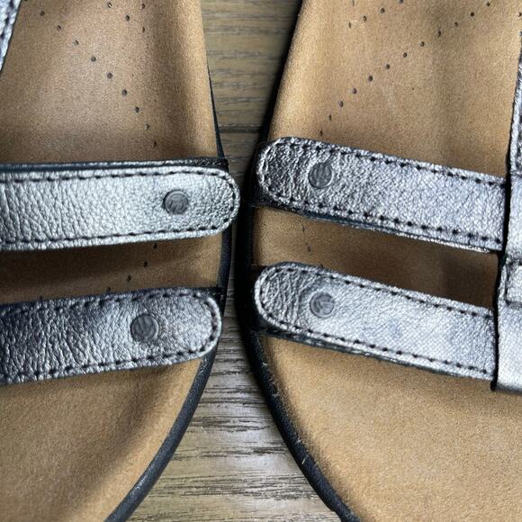 Taos Women’s Trophy 2 leather sandals size 8 Pewter Metallic T-Strap - Picture 10 of 10